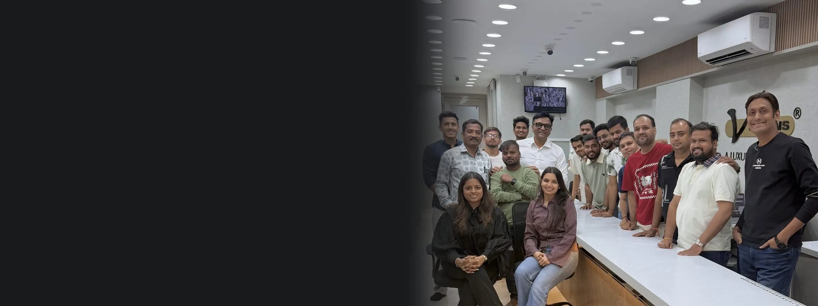 The VChains team with DG after a training session